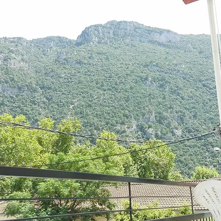Persefoni Hotel *